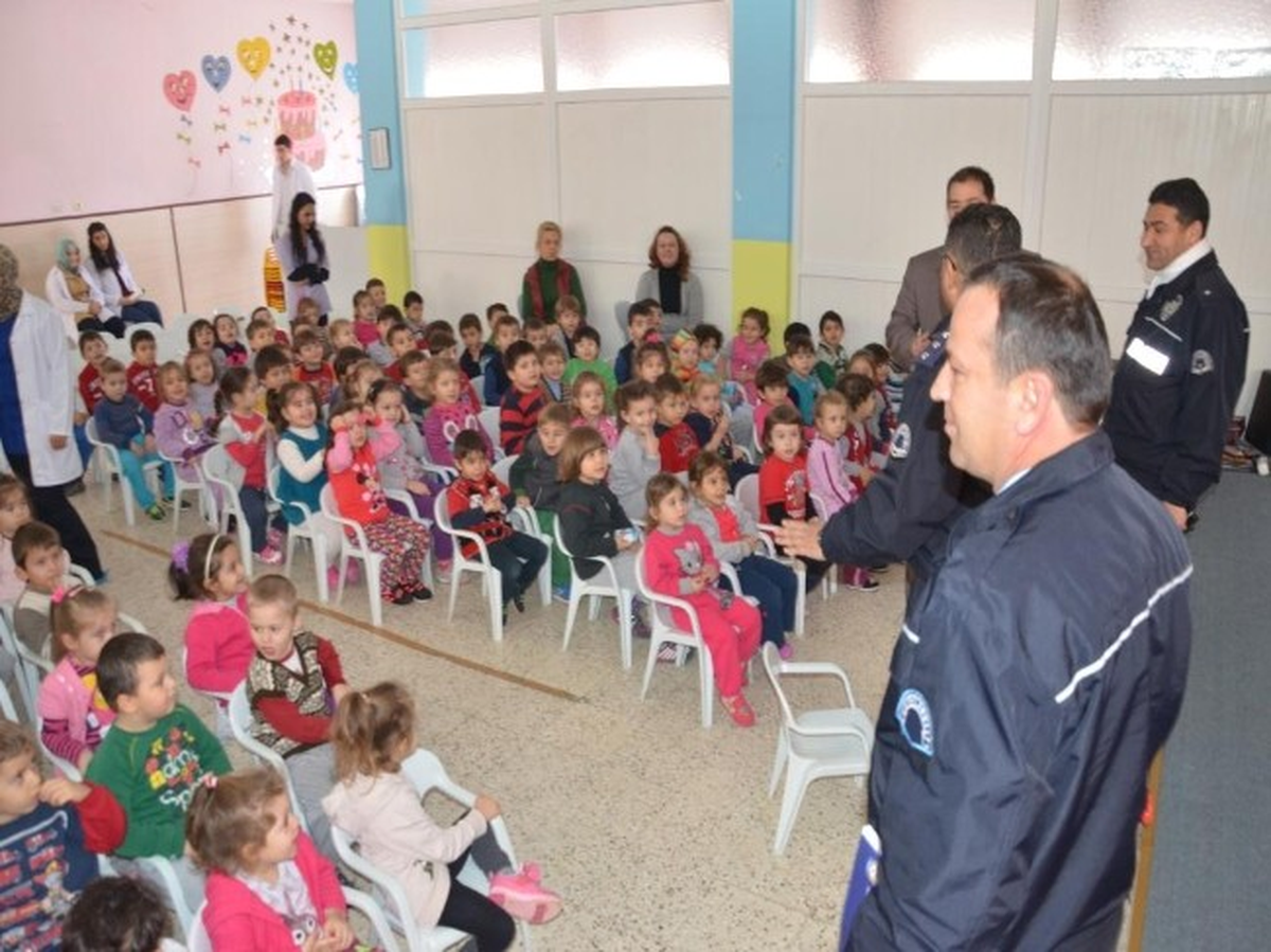 Emniyetten "Sürücü ve Yaya Eğitimleri"