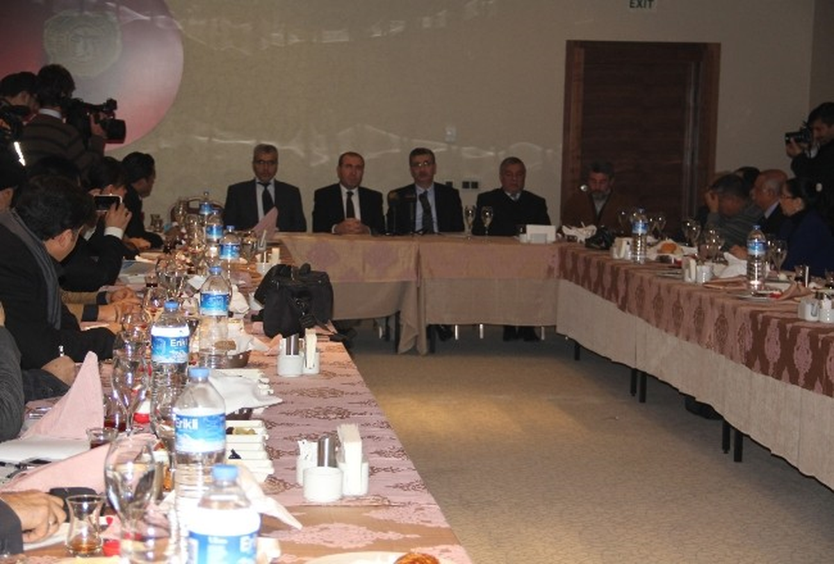 Güvenç, Basın Mensuplarıyla Bir Araya Geldi
