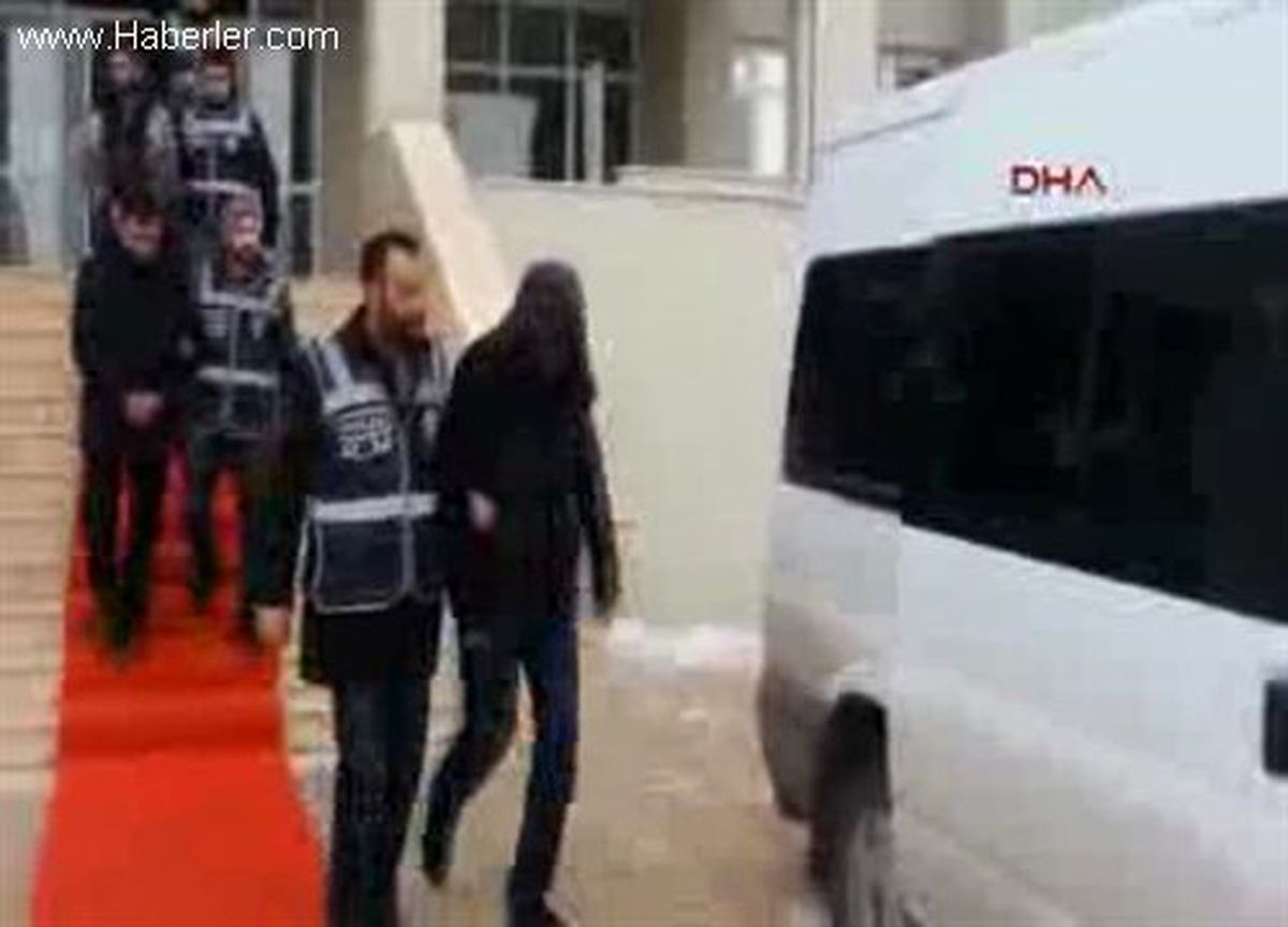 Iğdır\'da 2\'si Gümrük Memuru 4 Kişi Tutuklandı