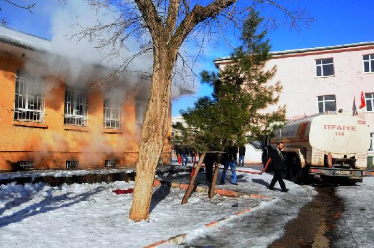 İlkokulda Kazan Patladı: 6 Öğrenci Yaralandı