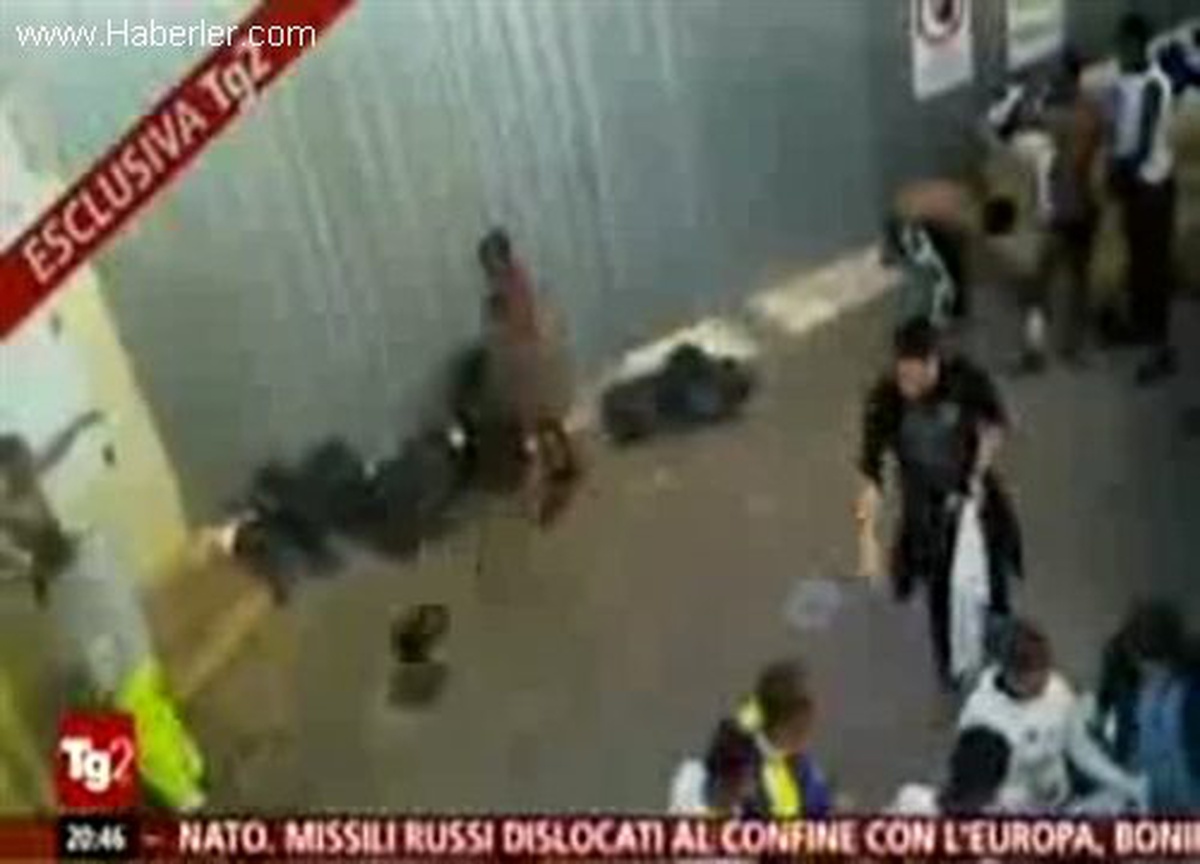 Göçmenlerin Hortumla Yıkanması Ülkeyi Ayağa Kaldırdı