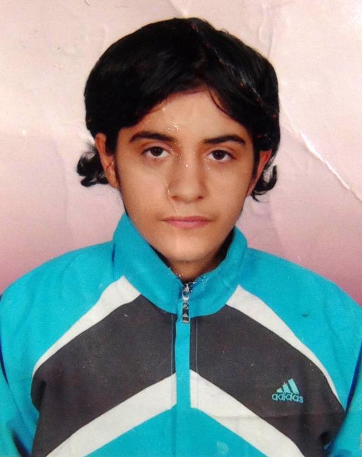 Kayıp Kızını Sokak Sokak Arıyor
