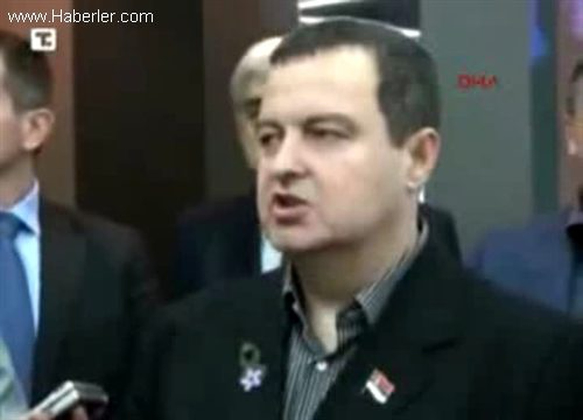 Kosova\'da Cumhurbaşkanı Yahyaga ve Başbakan Taçi Görüştü