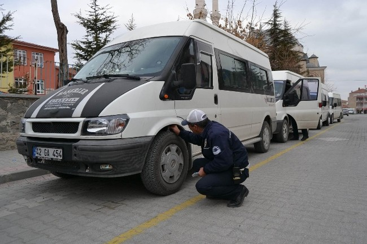 Kulu Polisi Kış Lastiği Denetimlerini Sürdürüyor