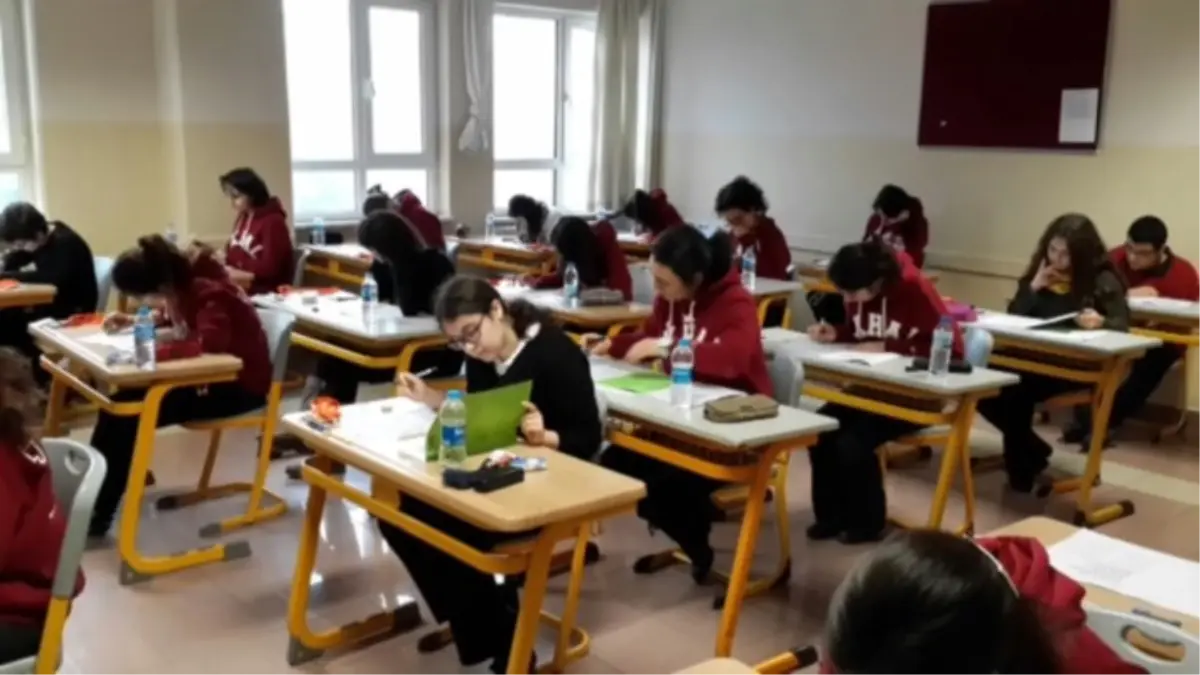 Lise Öğrencileri Hayata Bir Adım Önde Başladı