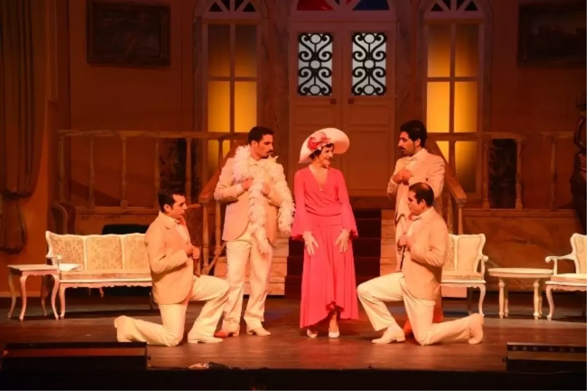 \'Lüküs Hayat\' Kapalı Gişe Oynuyor