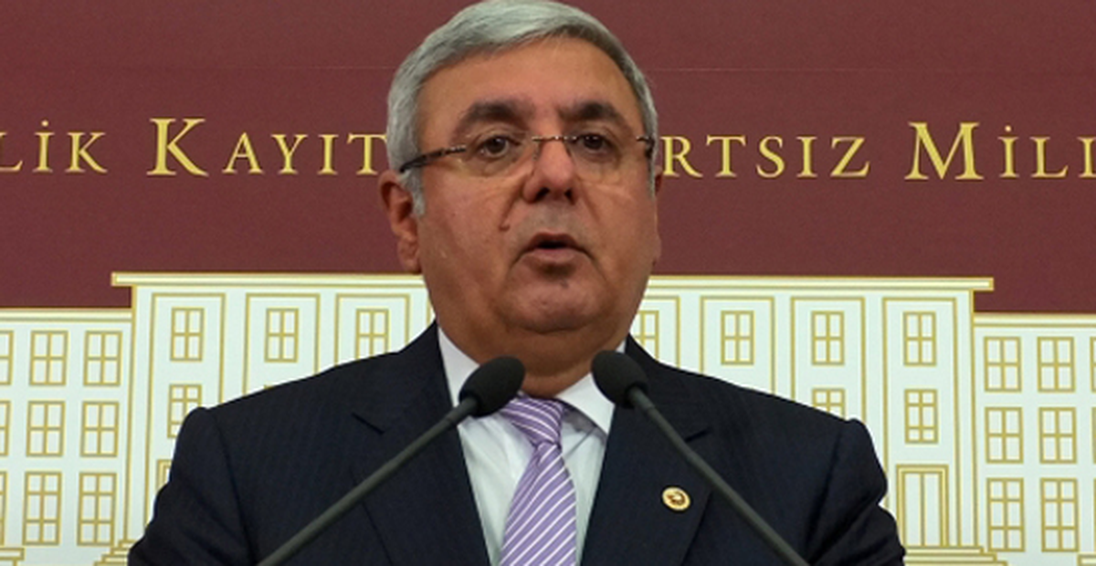 Metiner: Bakanlarımız Durup Dururken Neden İstifa Etsin