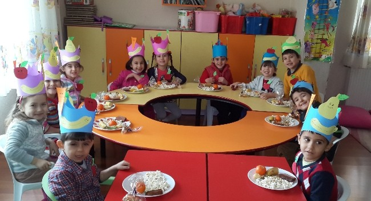 Nazilli\'de Minikler Yerli Malı Haftasını Skeçlerle Öğrendi