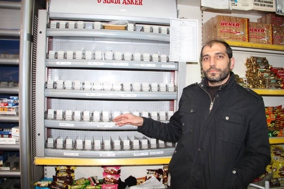 Oltu\'da Sigara Hırsızı İş Başında