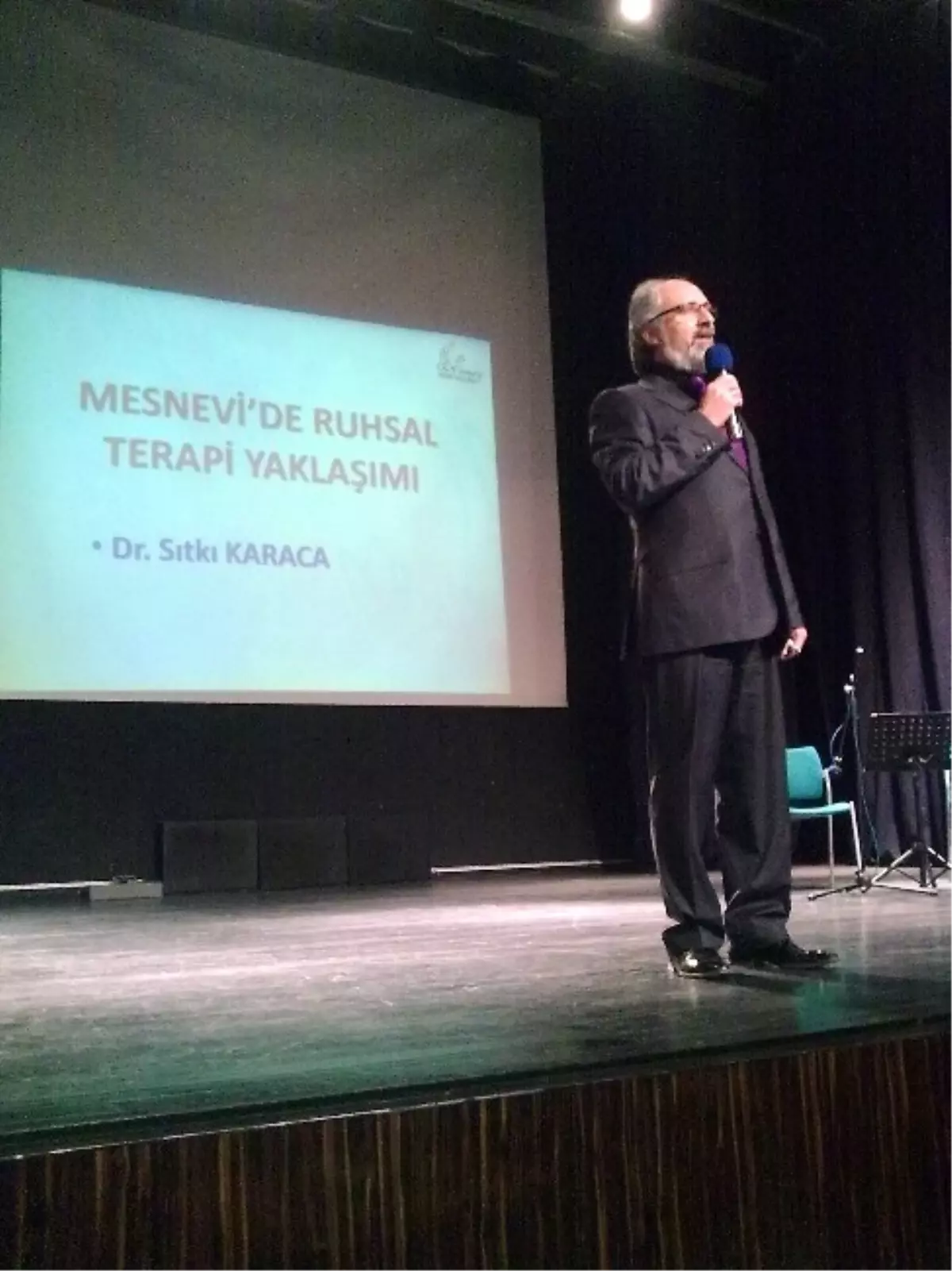 "Ruhsal İyileşmede Mevlana\'nın Etkileri" Konulu Konferans