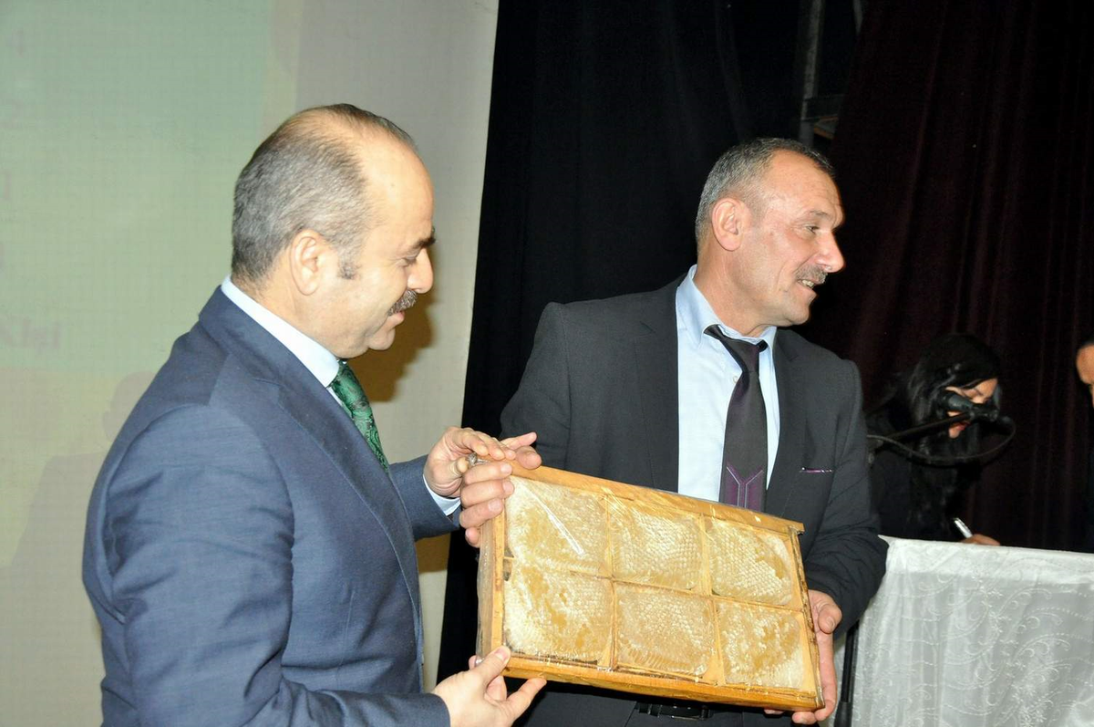 Siirt\'te 200 Üreticiye 3 Bin Arı Kovanı Dağıtıldı