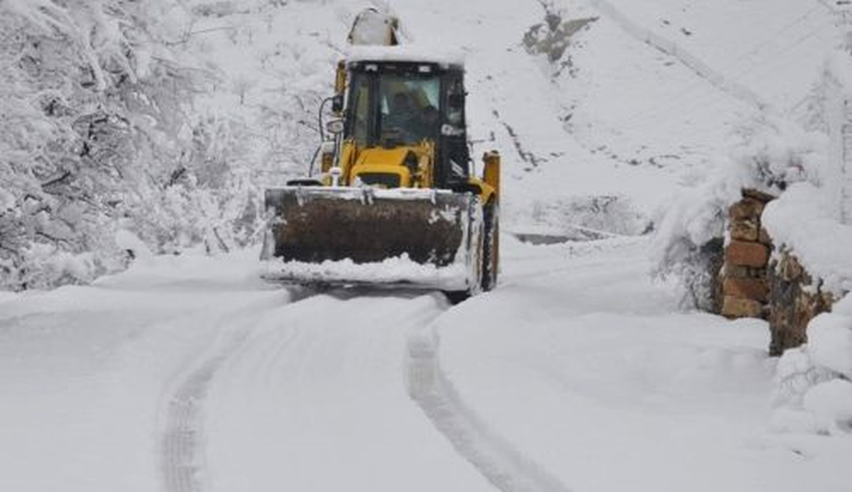 Siirt\'te Tüm Köy Yolları Ulaşıma Açıldı