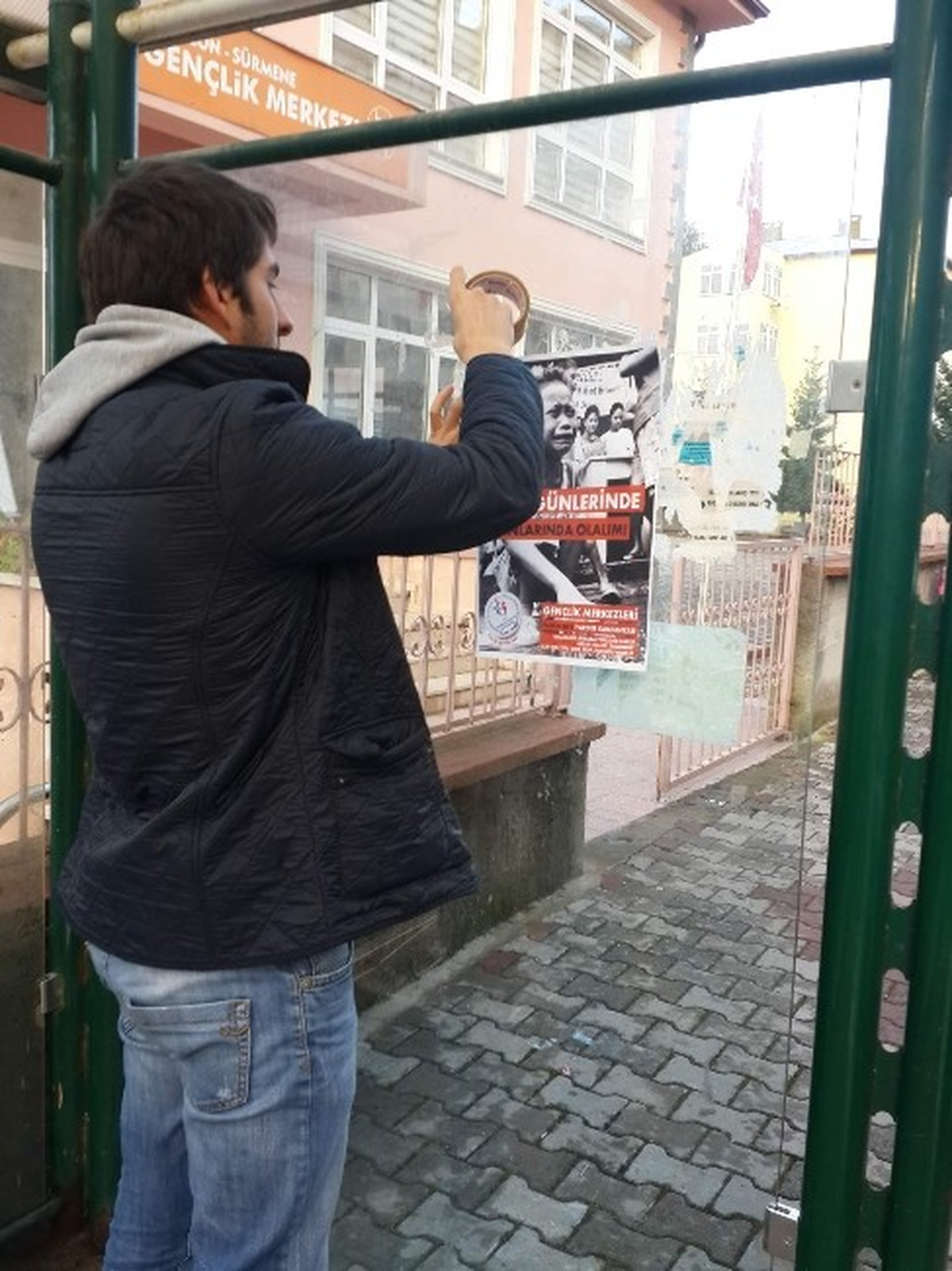 Trabzonlu Gençlerden Filipinlere Yardım