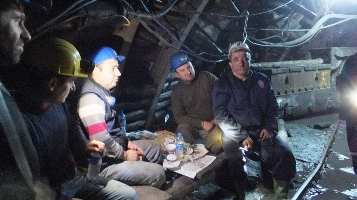 Tutkun, Maden Ocağında İncelemelerde Bulundu