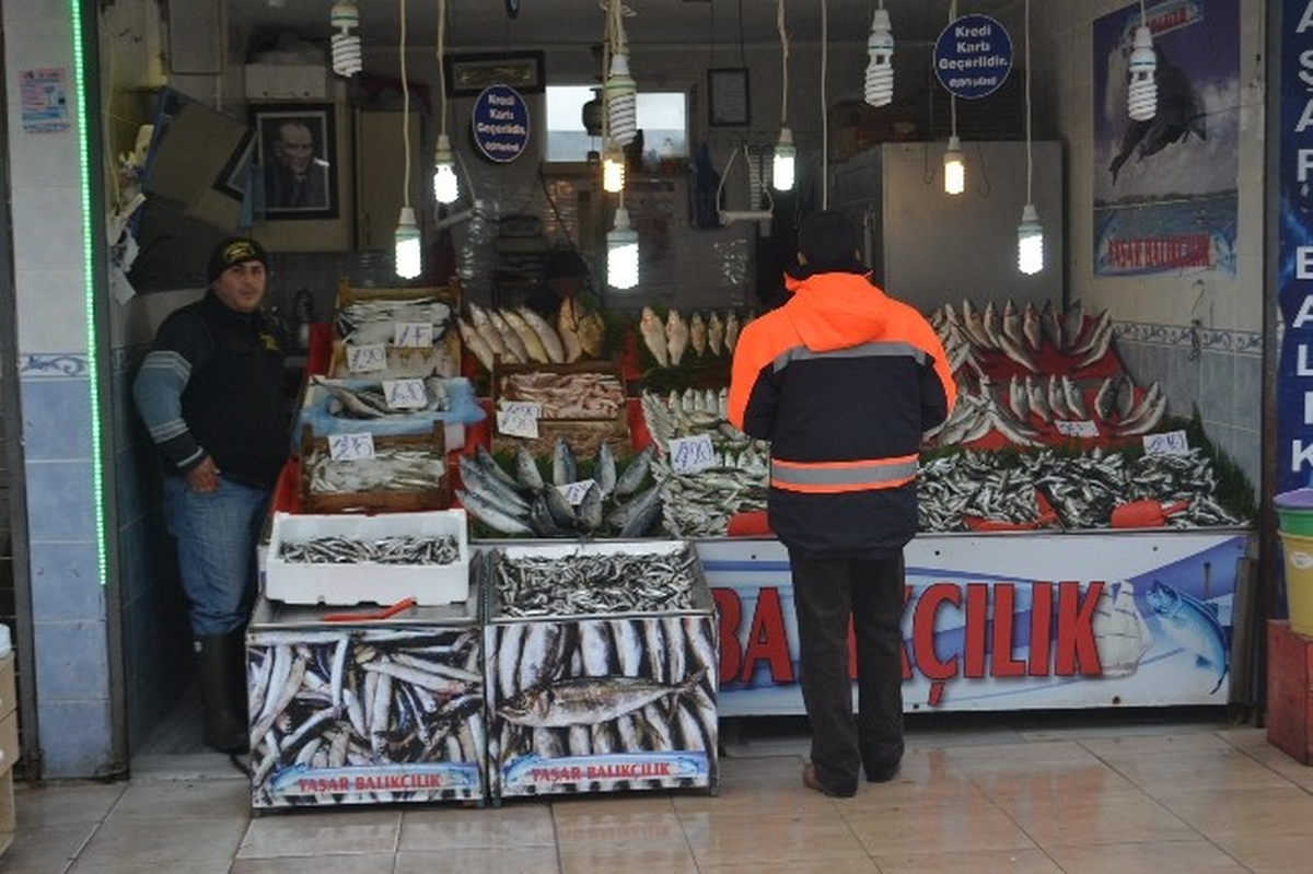 Vatandaş Pazardan Eli Boş Dönüyor