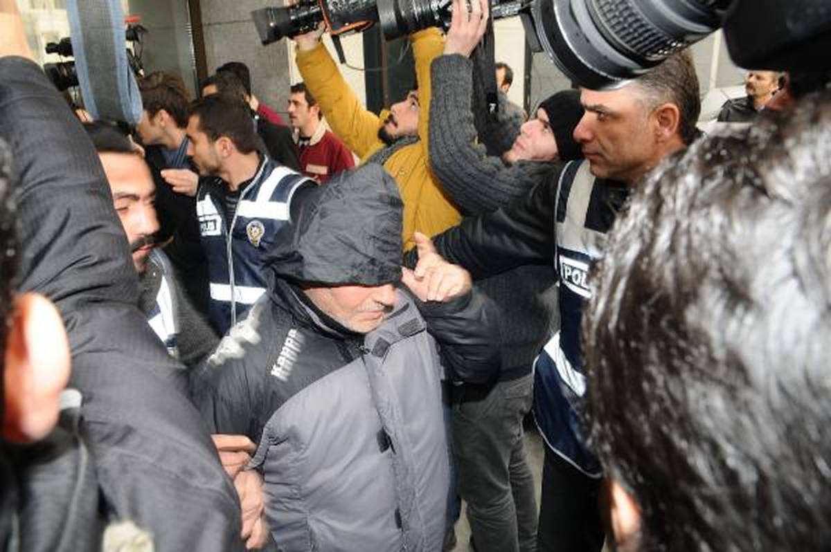 17 Aralık" Operasyonunda 9 Kişi Adliyeye Sevkedildi (2)