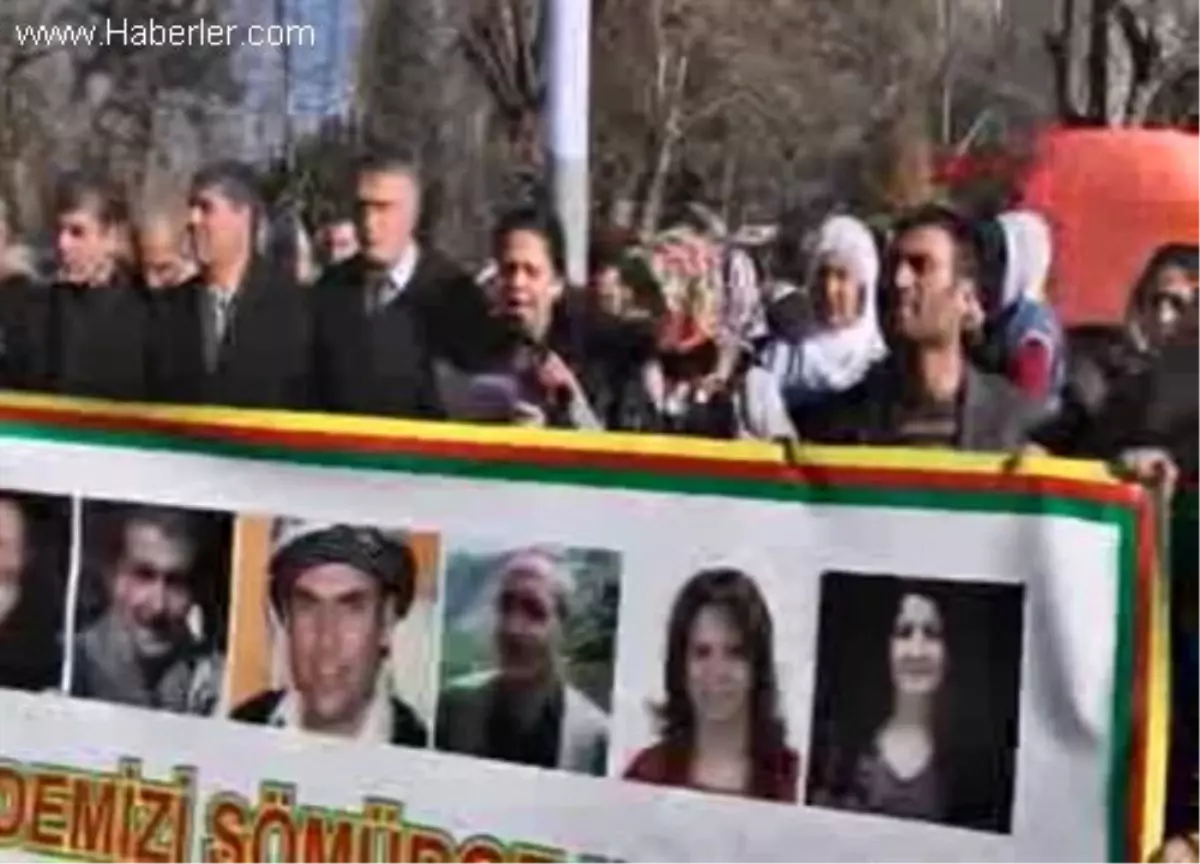 Adıyaman\'da \'Tutuklu Vekillere Özgürlük\' Eylemi