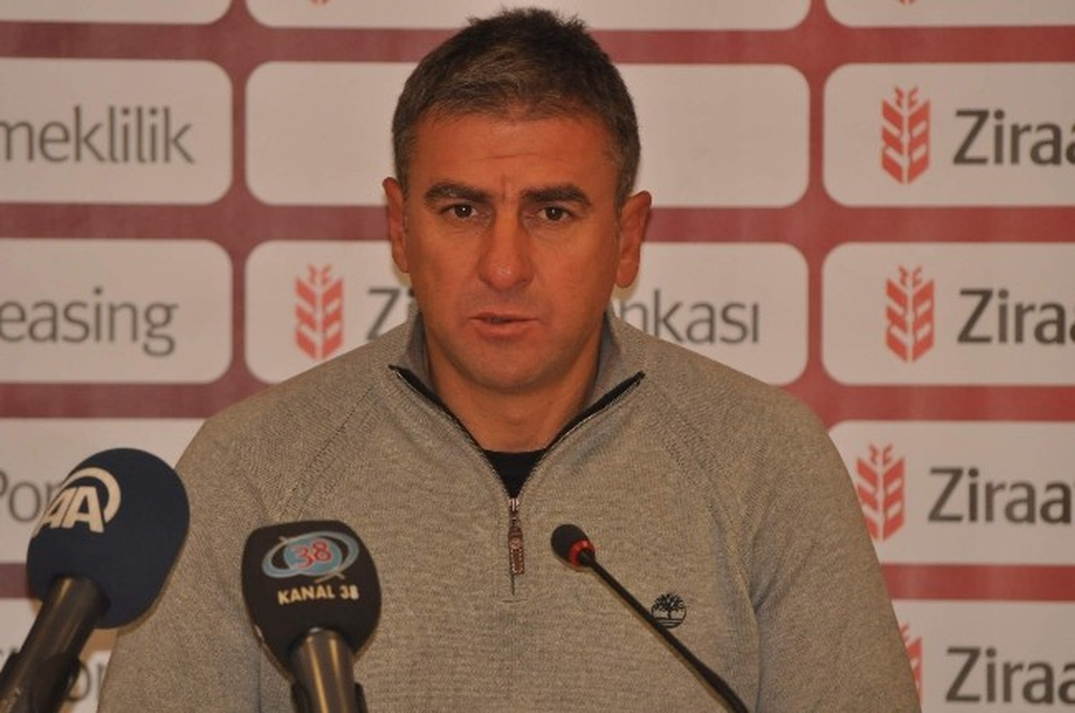 Akhisar Belediyespor, Kayseri Erciyespor\'u Yenerek Gruplara Kaldı