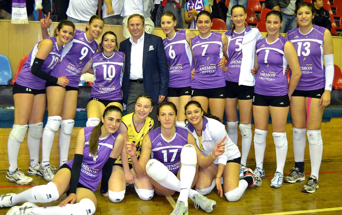 Anemon Hotel\'s Bayan Voleybol Takımı Ligden Çekildi