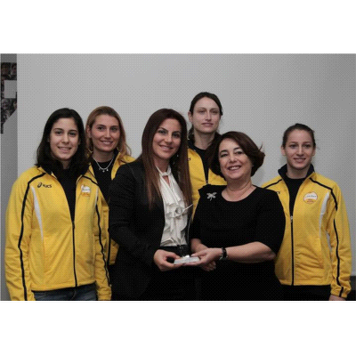 Vakıfbank Kadın Voleybol Takımı, KAGİDER'den de Ödül Aldı
