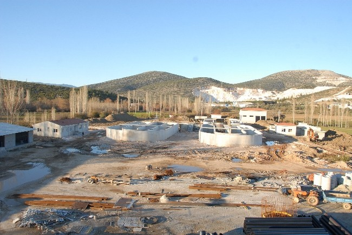 Başkan Işık Dev Yatırımda İncelemelerde Bulundu