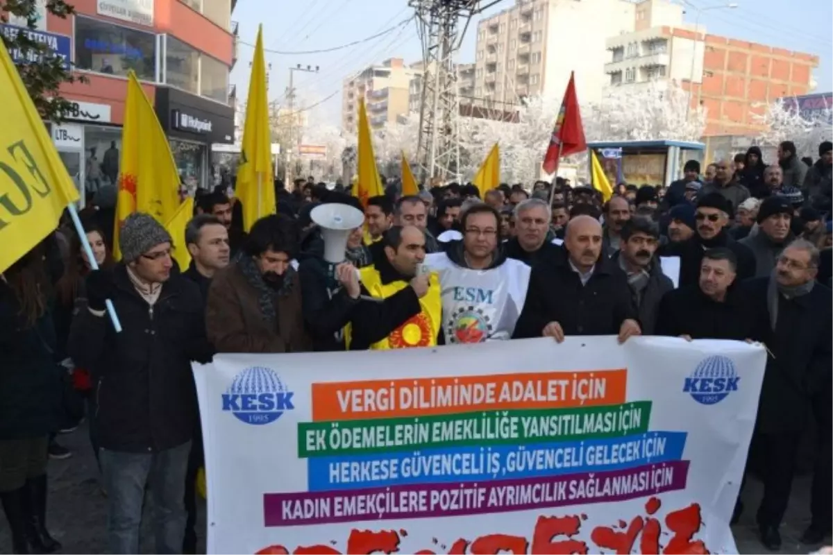 Batman\'da Kesk\'e Bağlı Sendikalar İş Bıraktı