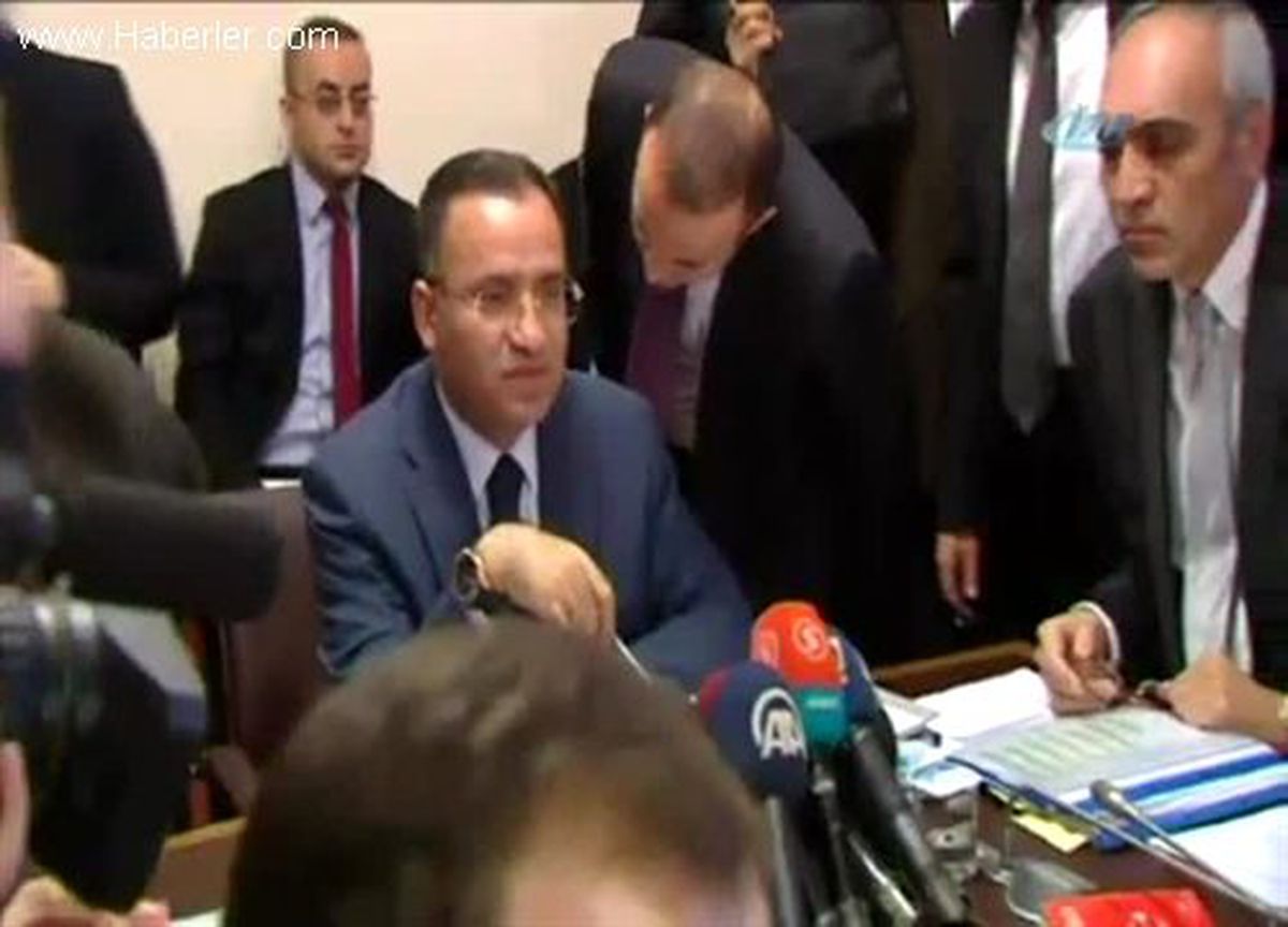Bekir Bozdağ\'dan Savcılara Suç Duyurusu