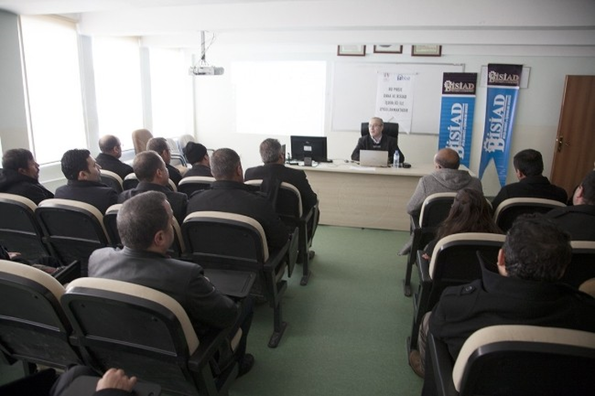 Bisiad\'tan Ahlatlı Esnaflara Seminer