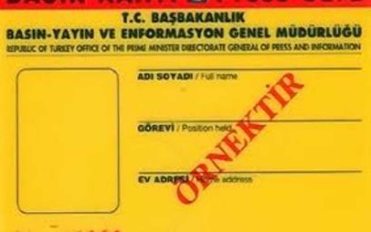 Çanakkale\'den Üç Gazeteciye Sarı Basın Kartı Veridi