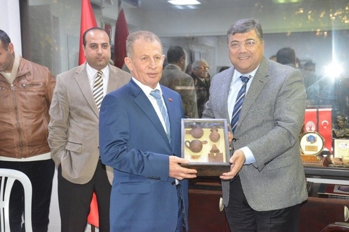 CHP\'li Hüseyin Aslan Bornova\'da