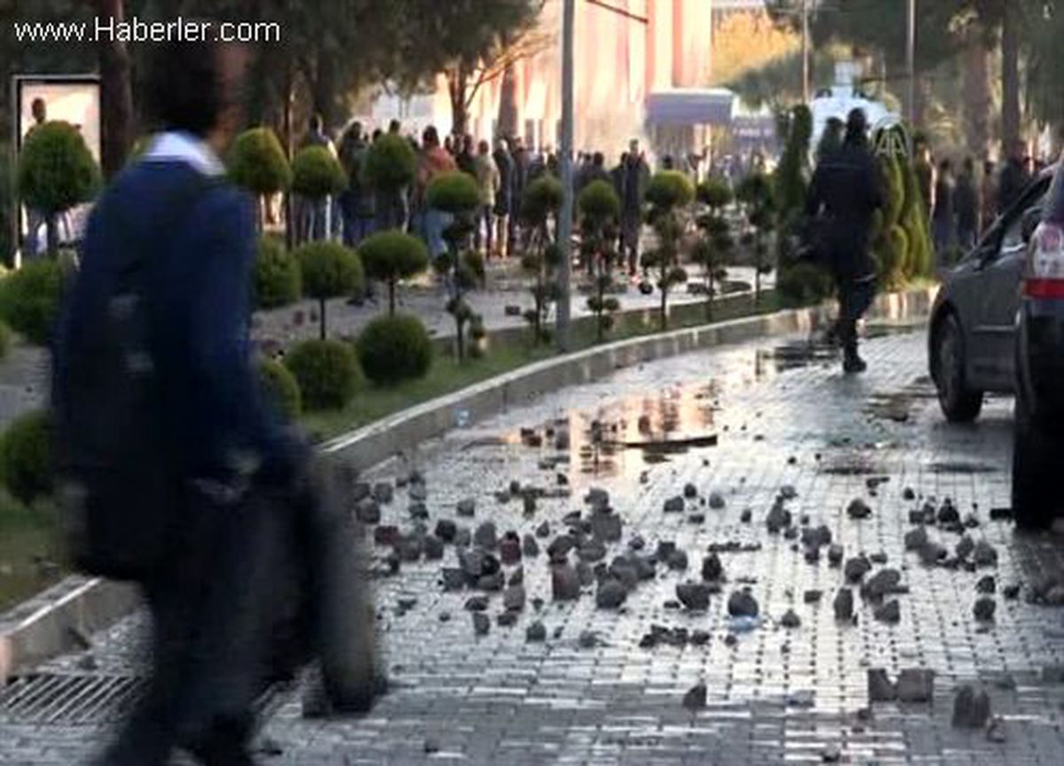 Ege Üniversitesi\'nde gerginlik -
