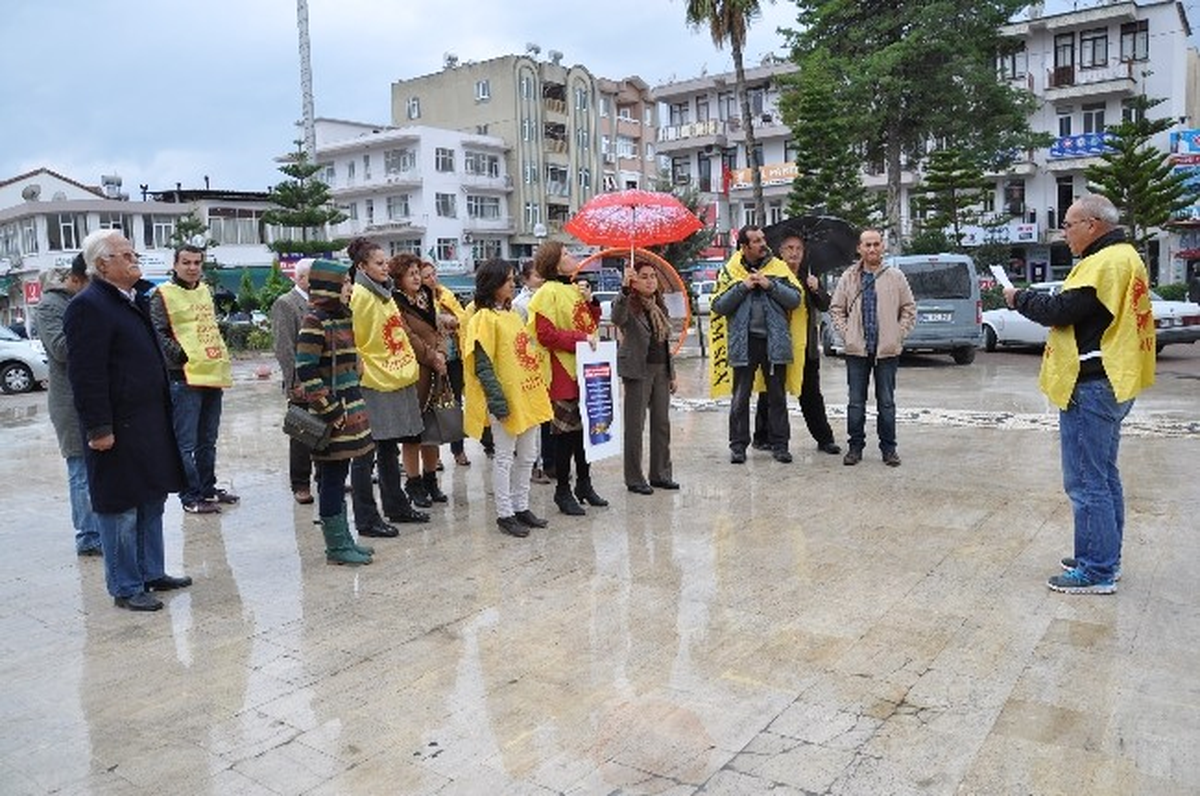 Eğitim-Sen Üyesi Öğretmenlerin Bütçe Eleştirisi