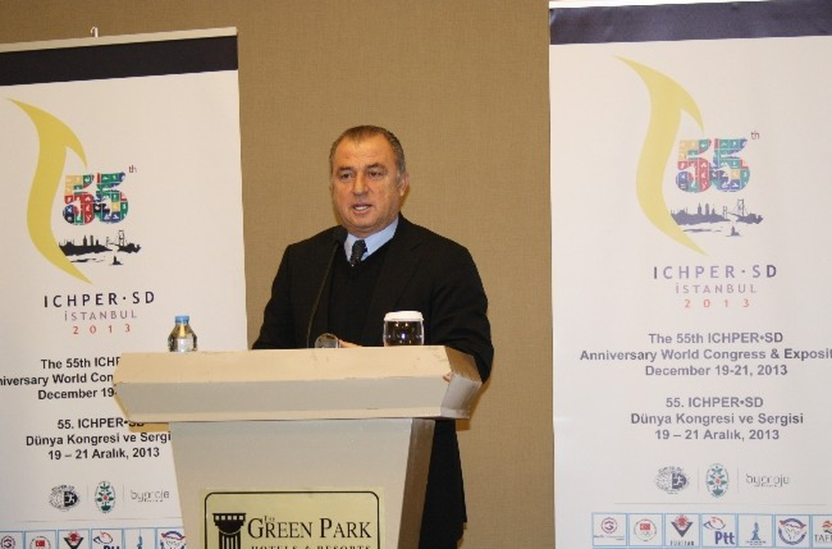 Fatih Terim\'e Onur Ödülü