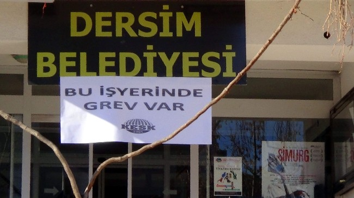 Tunceli\'de KESK Üyeleri, Boş Ayakkabı Kutuları Bıraktı