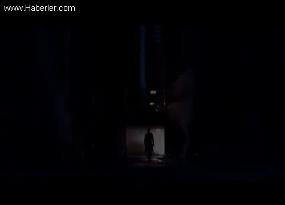 Jüpiter Yükseliyor Orijinal Fragman