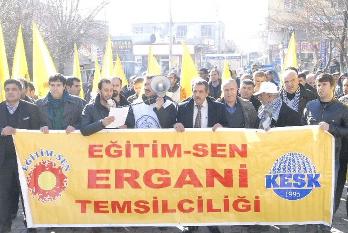 KESK\'e Bağlı Sendika Üyeleri İş Bıraktı