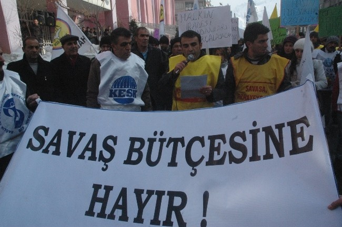Kesk Hakkari\'de de Greve Girdi