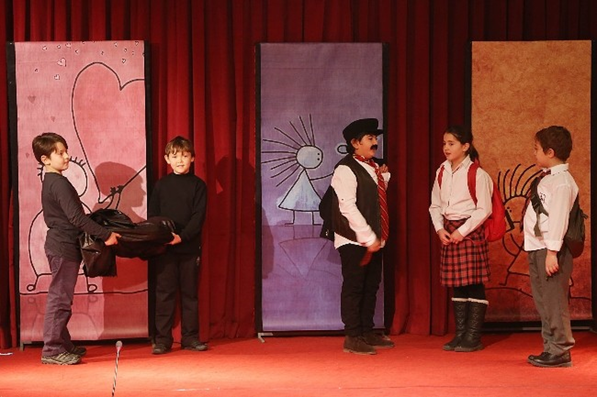 Minikler, "Çocuk Hakları Diye Bir Şey Var" Tiyatro Oyununda