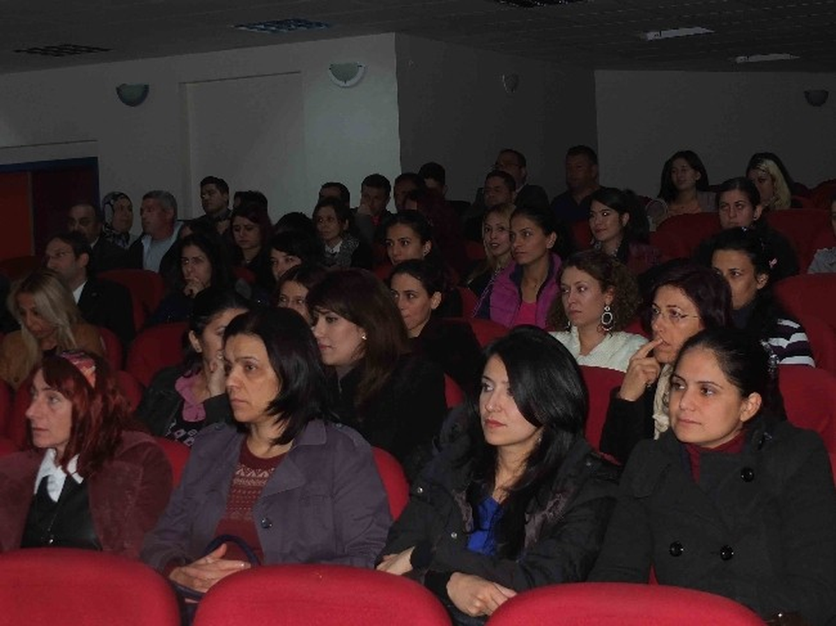 Ortaokul Öğretmenlerine Bilinçli ve Güvenli İnternet Semineri