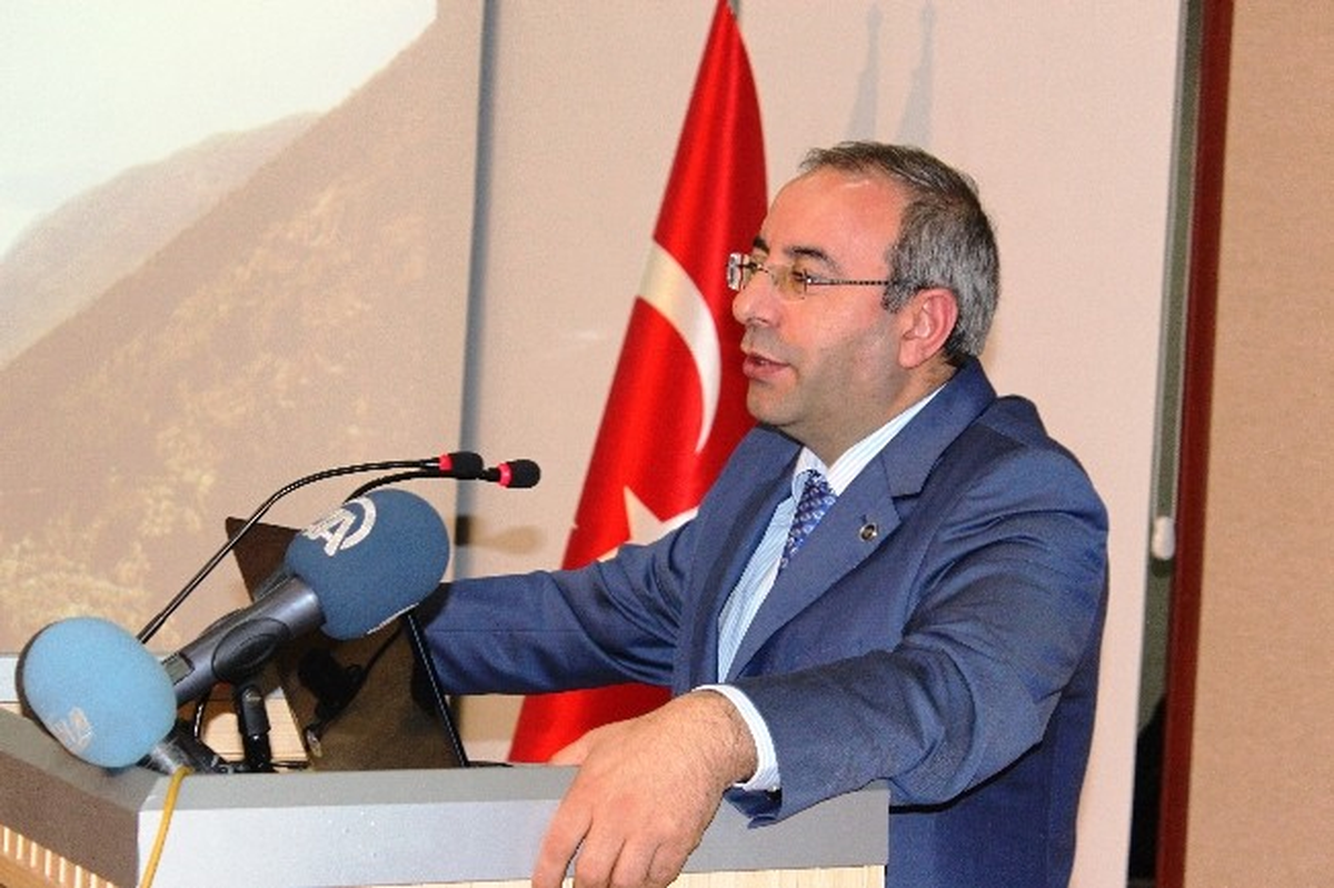 Rektör Battal\'dan Gül ve Erdoğan\'a Davet