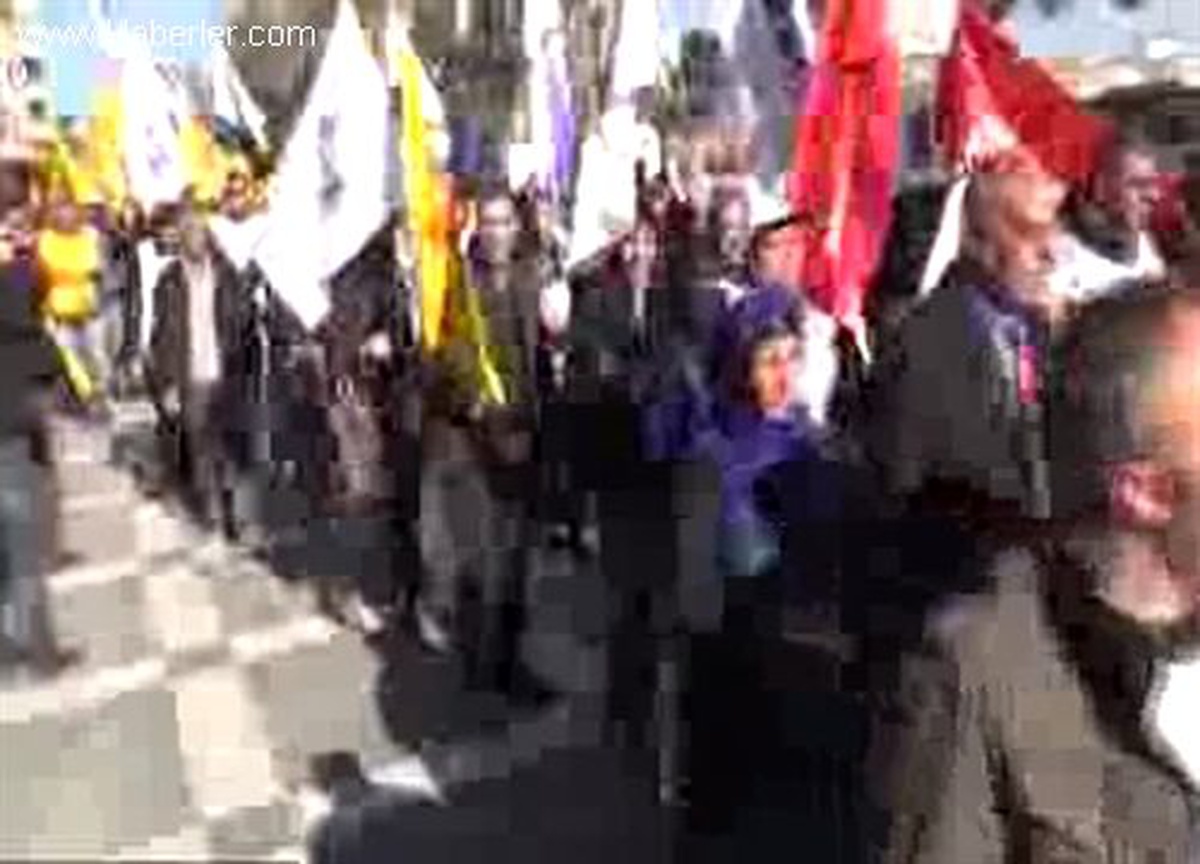 Şanlıurfa\'da Kesk Üyelerinden \'Ayakkabı Kutulu\' Eylem