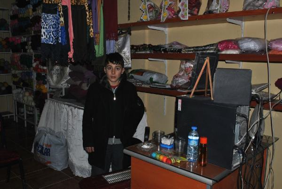 Silahlı Soyguncunun Kaçışı Güvenlik Kamerasında