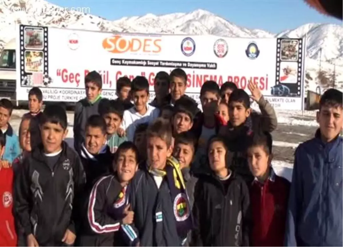 Sinema ayaklarına geldi -