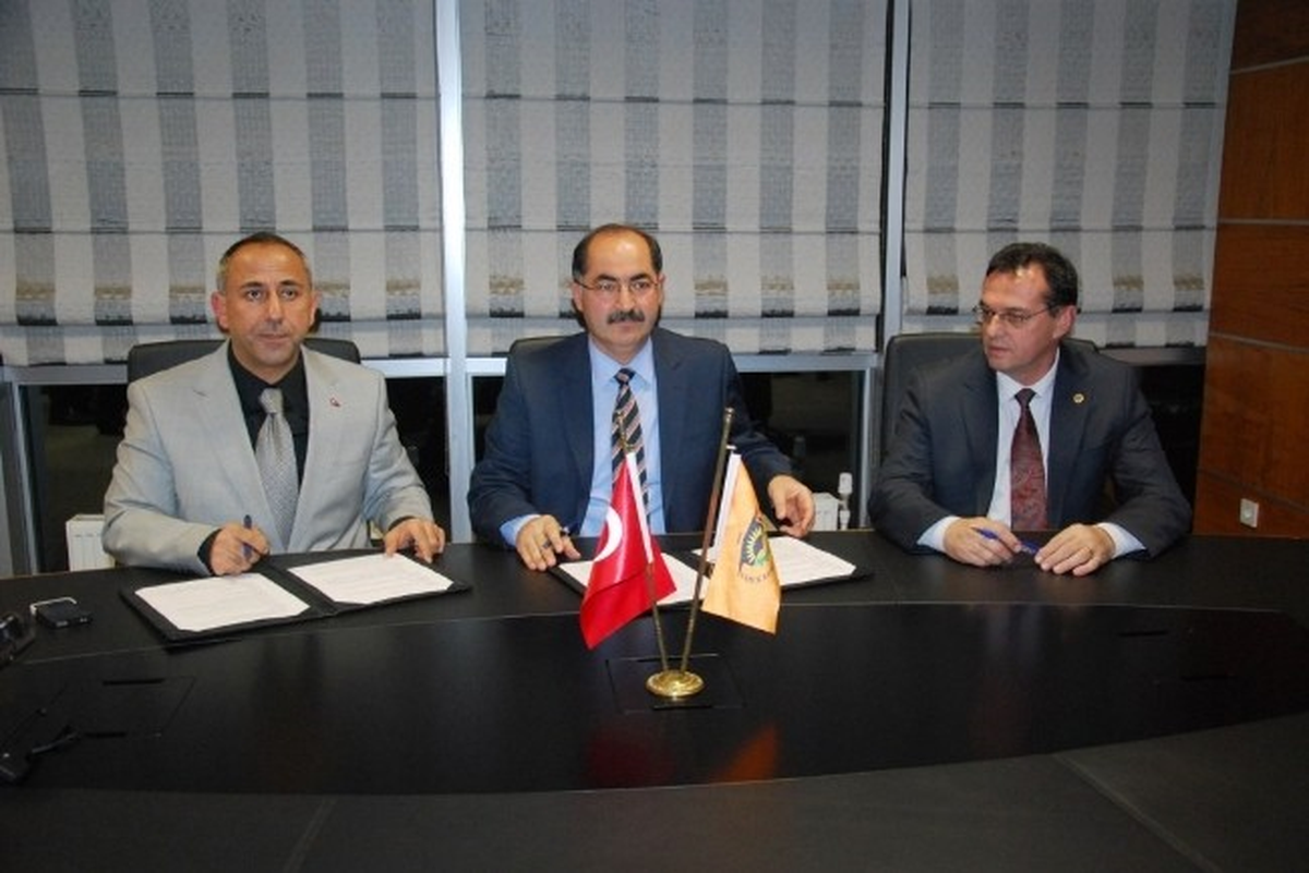 Tekirdağ Namık Kemal Üniversitesi ile Muratlı Yükseköğretim Gönüllüleri Derneği Arasında İşbirliği...