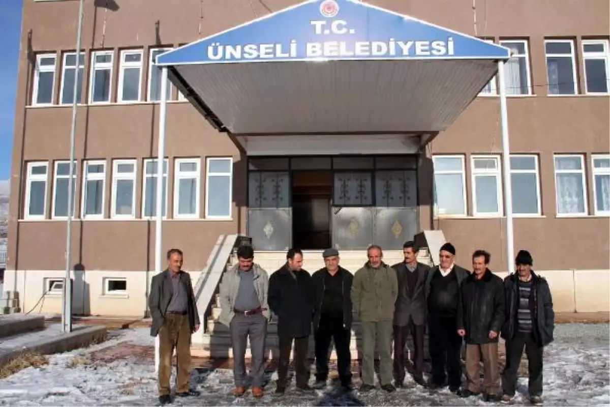 Ücretlerini Alamayan İşçiler : Mağduruz