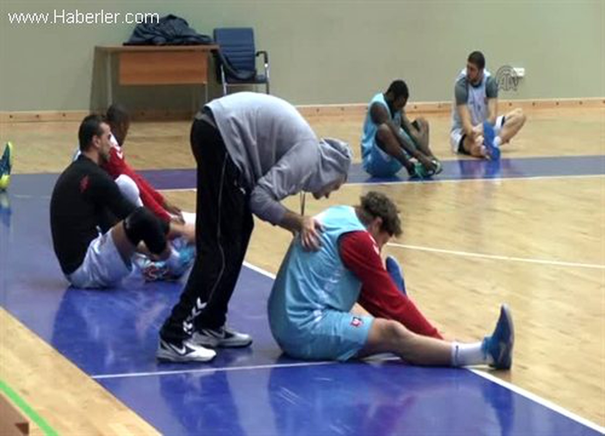Uşak Sportif zorlu seriye hazırlanıyor -