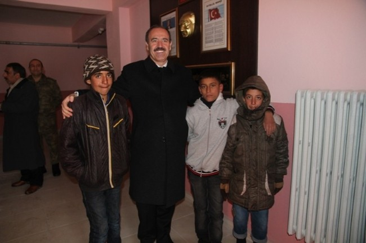 Vali Büyükersoy Varto\'da