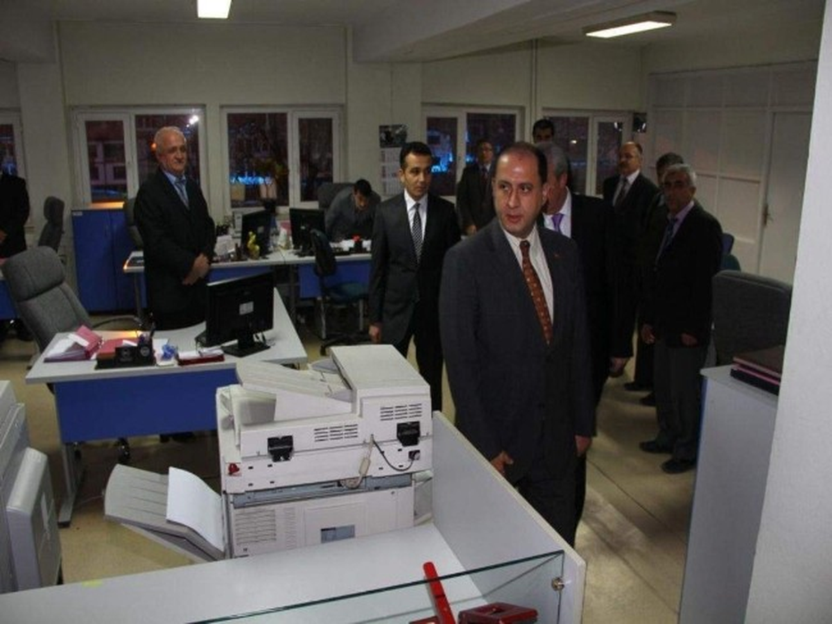 Vali Çomaktekin\'den Defterdarlığa Ziyaret