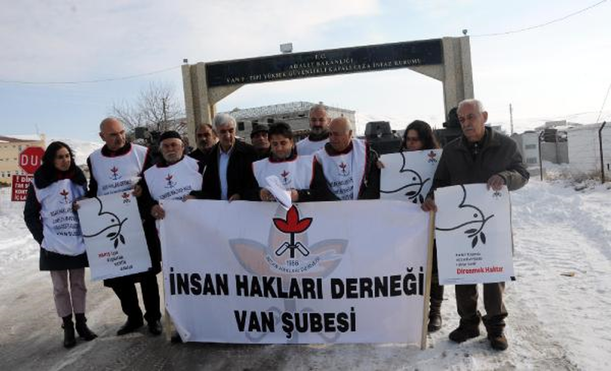 Van\'da Hayata Dönüş Operasyonu Protestosu