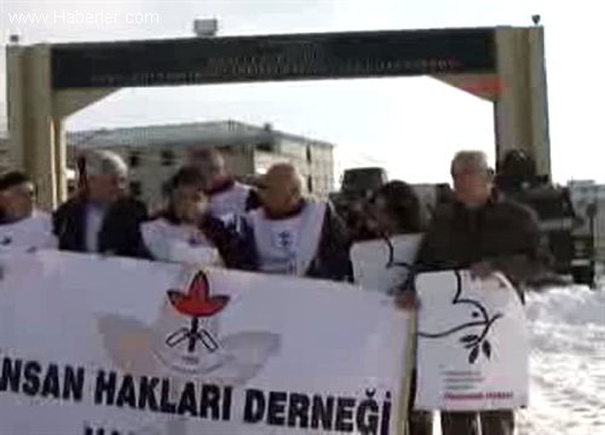 Van\'da Hayata Dönüş Operasyonu Protestosu